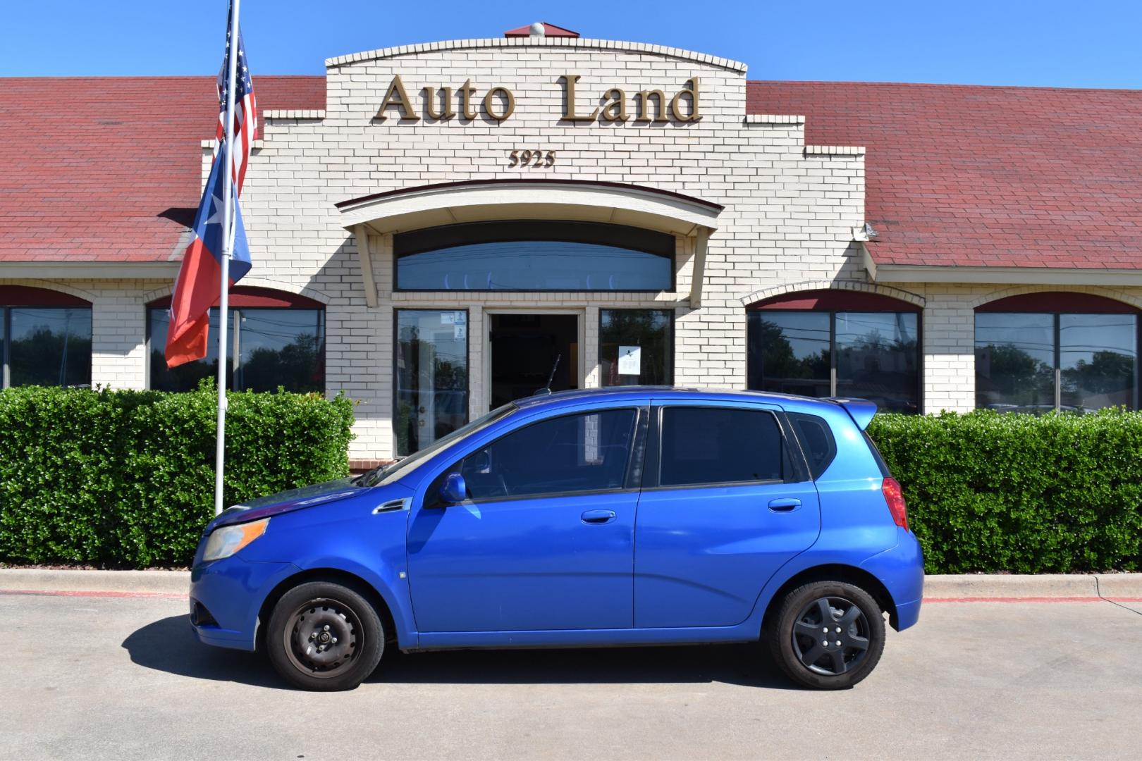 2009 Blue /Gray Chevrolet Aveo5 (KL1TD66E49B) with an 4.1.6L engine, 4 SPEED AUTOMATIC transmission, located at 5925 E. BELKNAP ST., HALTOM CITY, TX, 76117, (817) 834-4222, 32.803799, -97.259003 - Buying a 2009 Chevrolet Aveo5 LS can offer several benefits: Affordability: As a compact car from over a decade ago, the Aveo5 LS is likely to be quite affordable, making it an attractive option for budget-conscious buyers. Fuel Efficiency: The Aveo5 LS is known for its good fuel economy, which - Photo#0